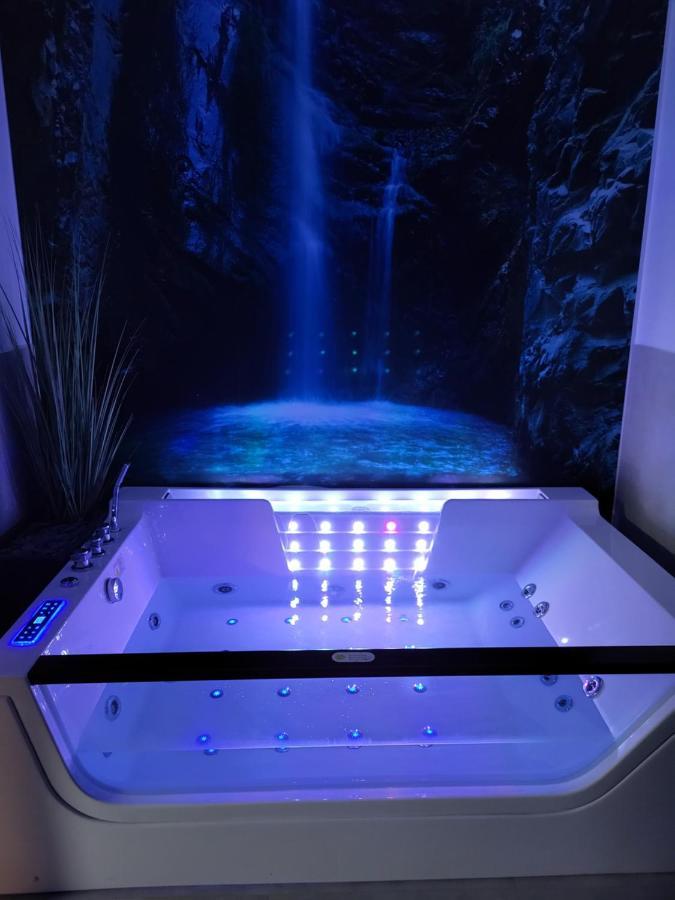 Robson Beach I Sauna, Jacuzzi Międzywodzie Buitenkant foto